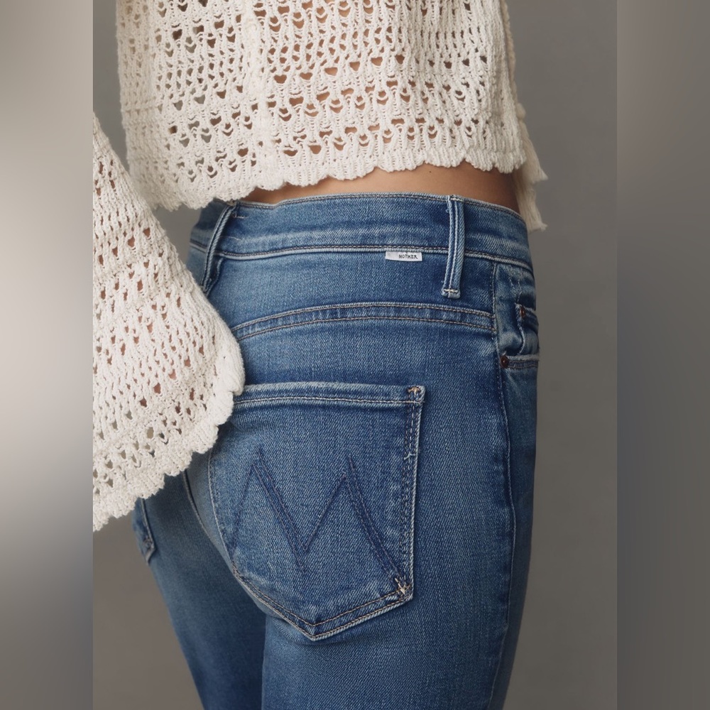 MOTHER The Weekender Mid-Rise Flare in the Layover